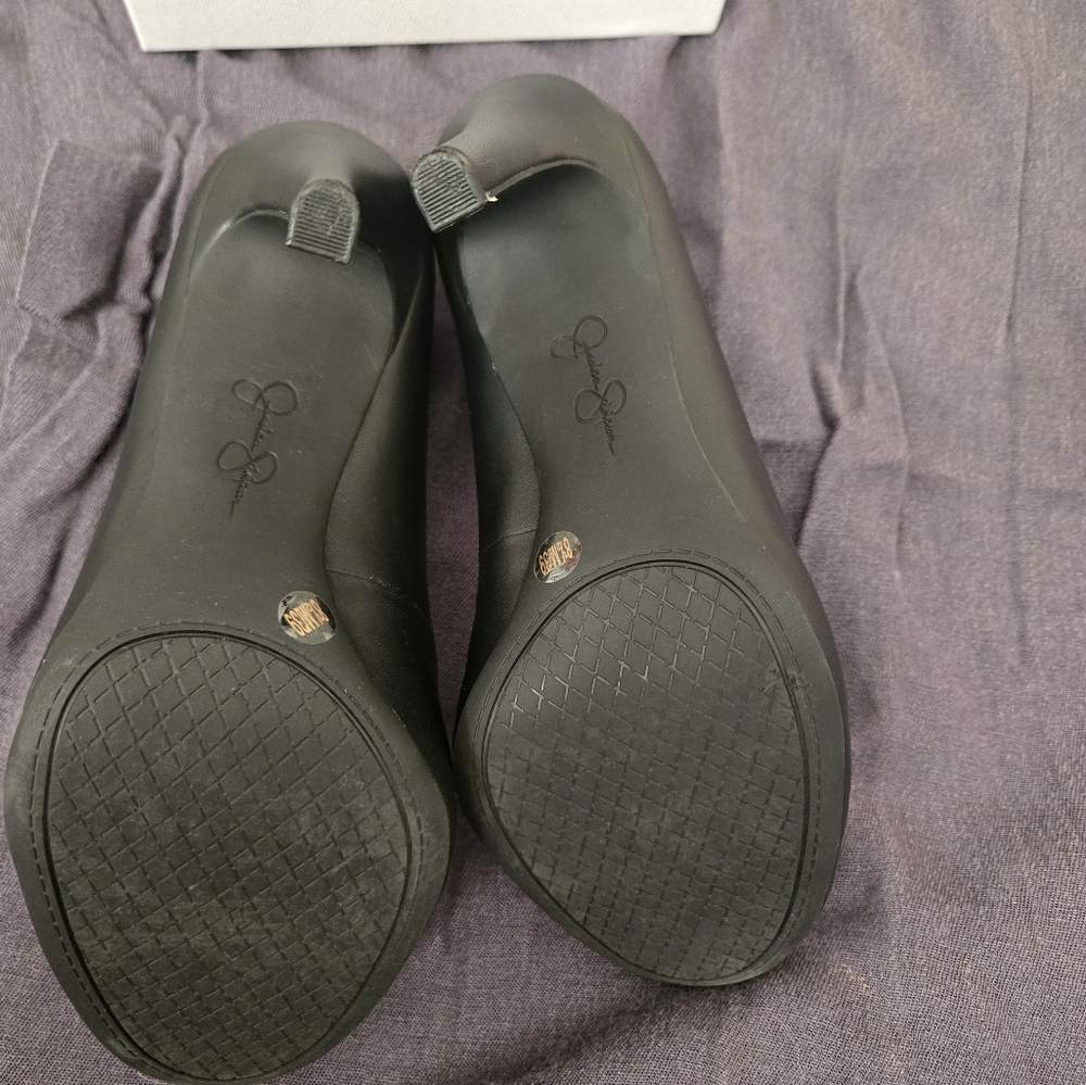Jessica Simpson Black Women's Heels - Picture 4 of 4